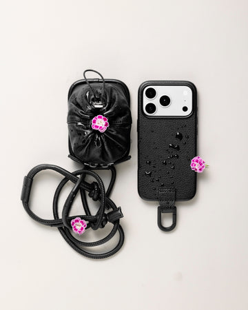 アジャスタブルレザーストラップ付iPhoneアクセサリー ラムレザーパース - ブラック