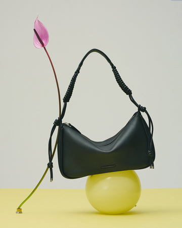 エッセンシャル レザーワンショルダー