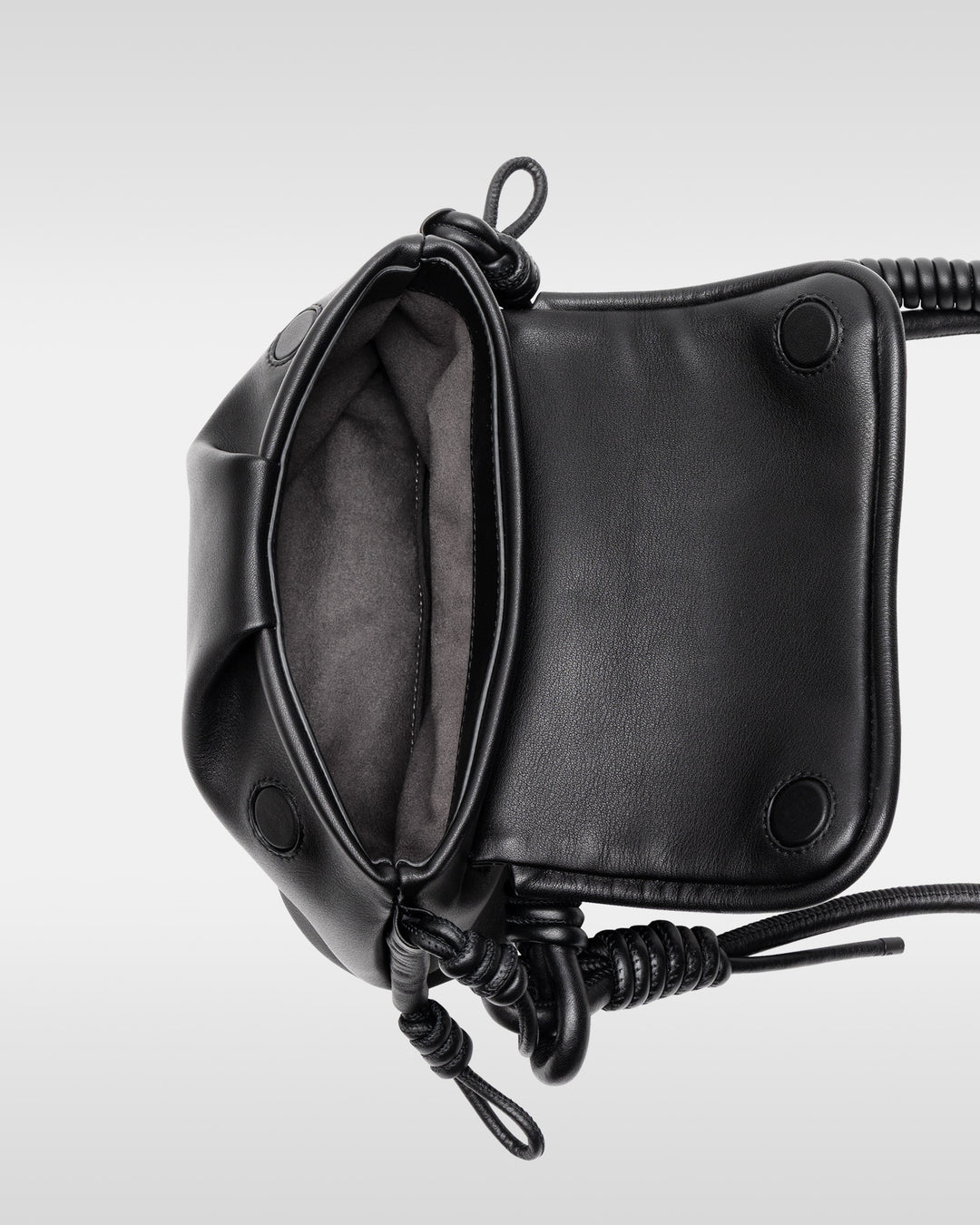 beautiful people × objcts.io DENWA leather bag