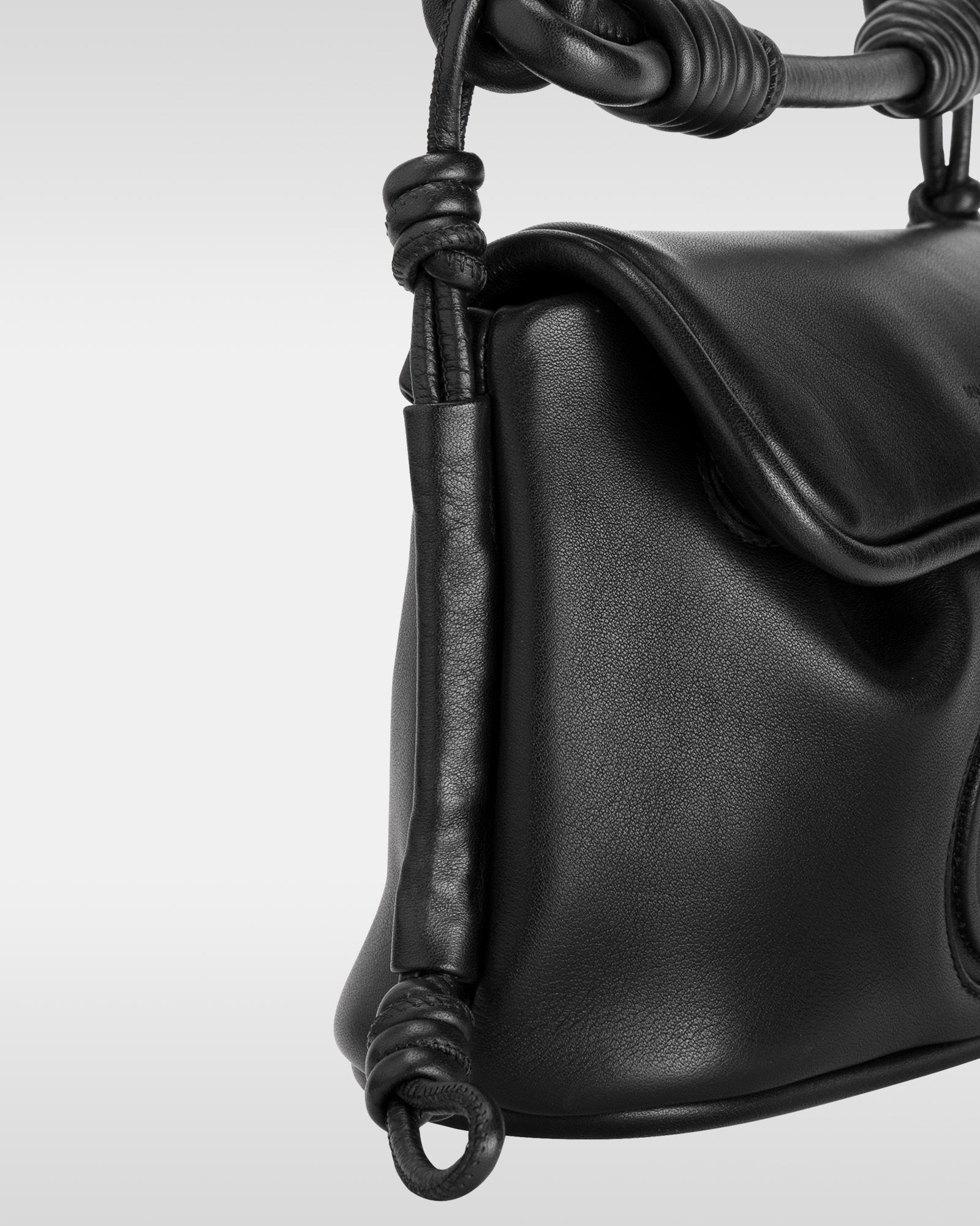 beautiful people × objcts.io DENWA leather bag