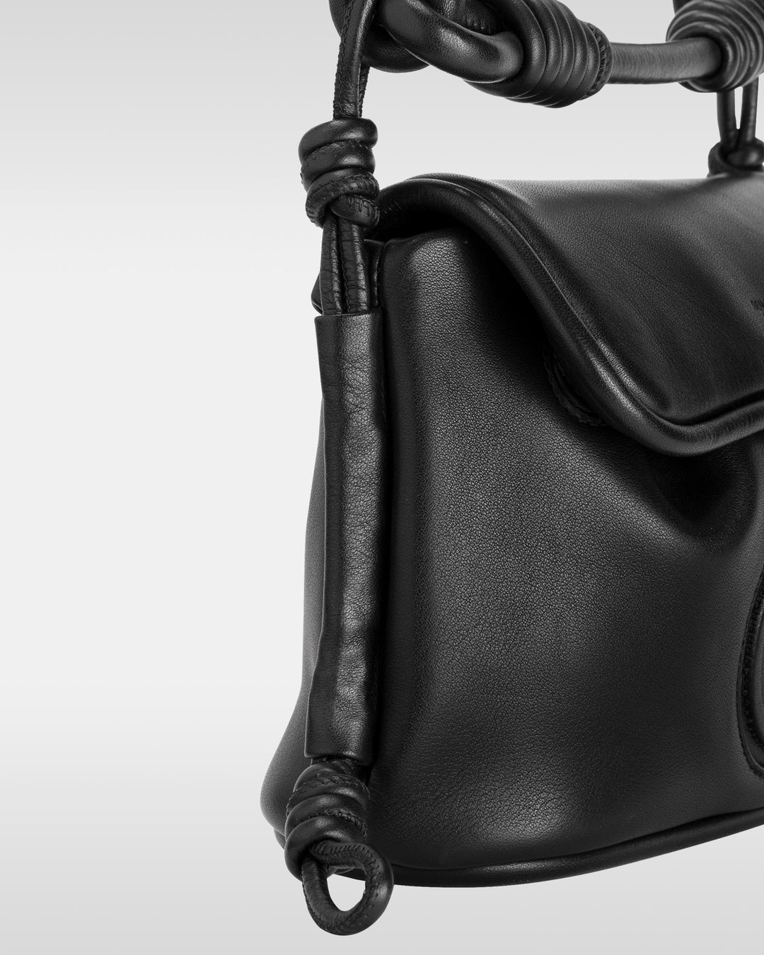 beautiful people × objcts.io DENWA leather bag