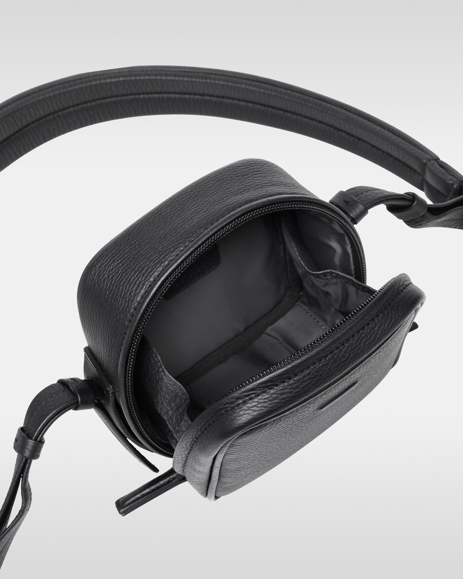 ウィークエンドショルダーカメラバッグ スモール - レザー