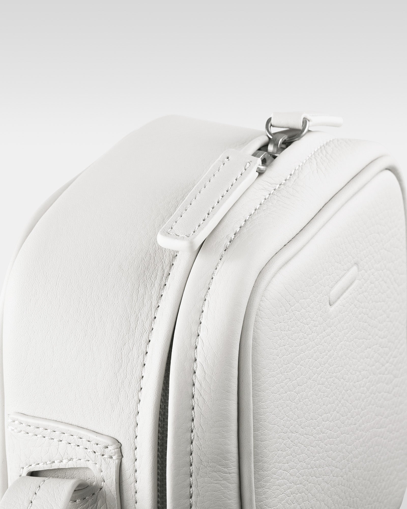 ウィークエンドショルダーカメラバッグ スモール - レザーショルダー