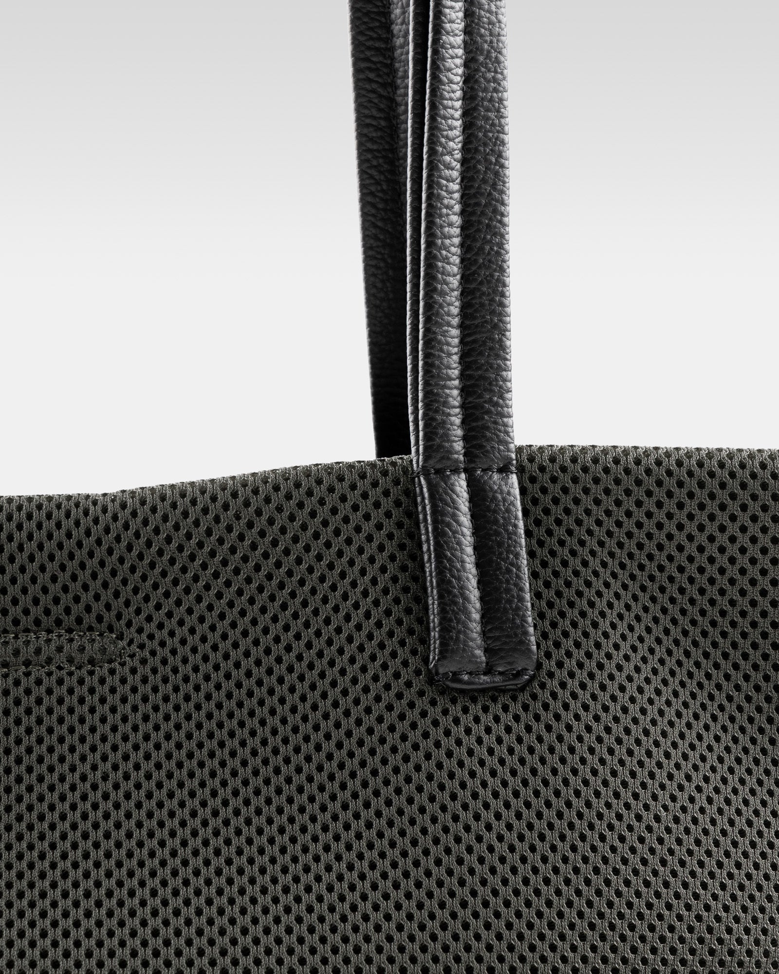 エッセンシャル メッシュ×レザートート｜トートバッグ – objcts.io