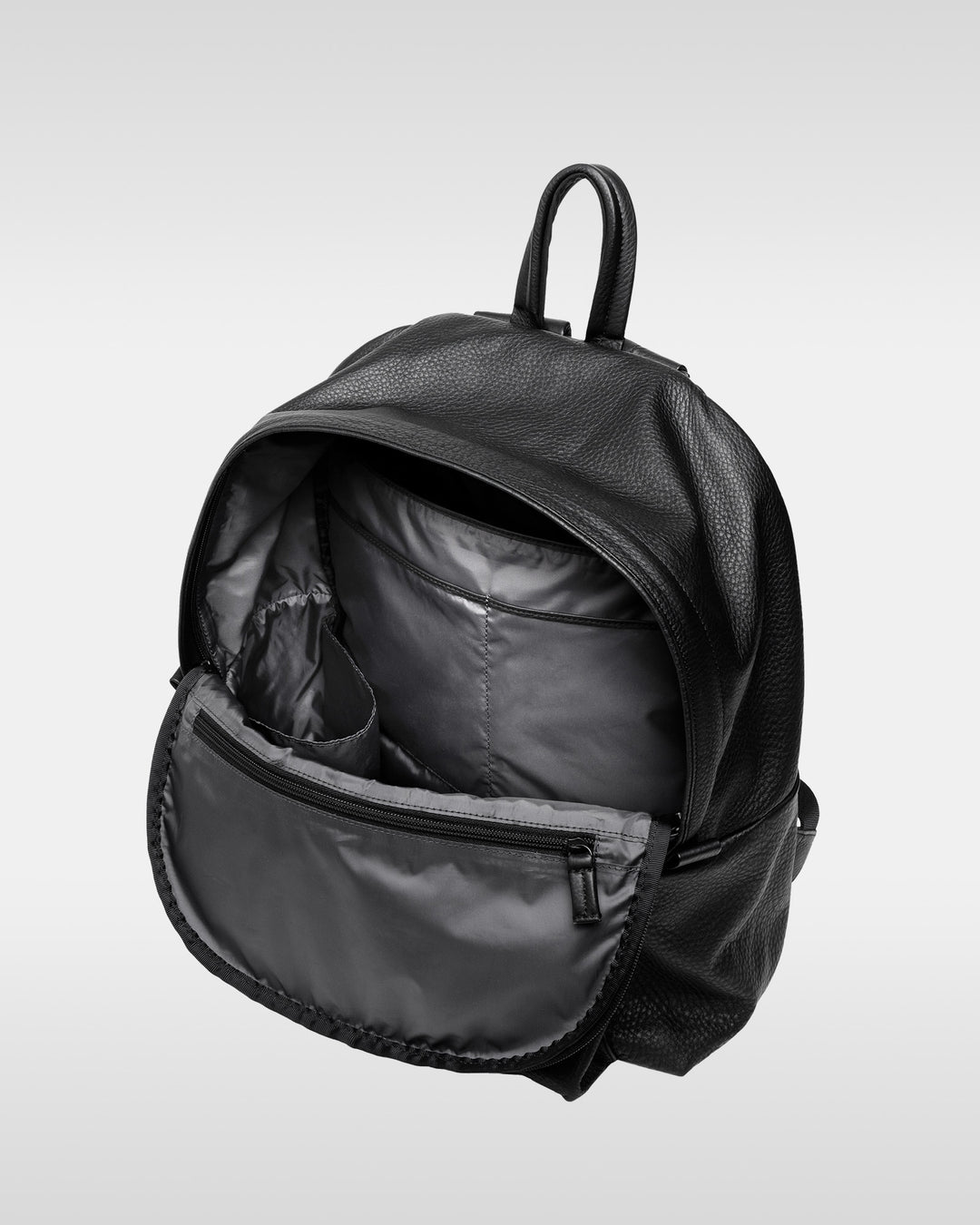 エッセンシャルレザーデイパック ミディアム