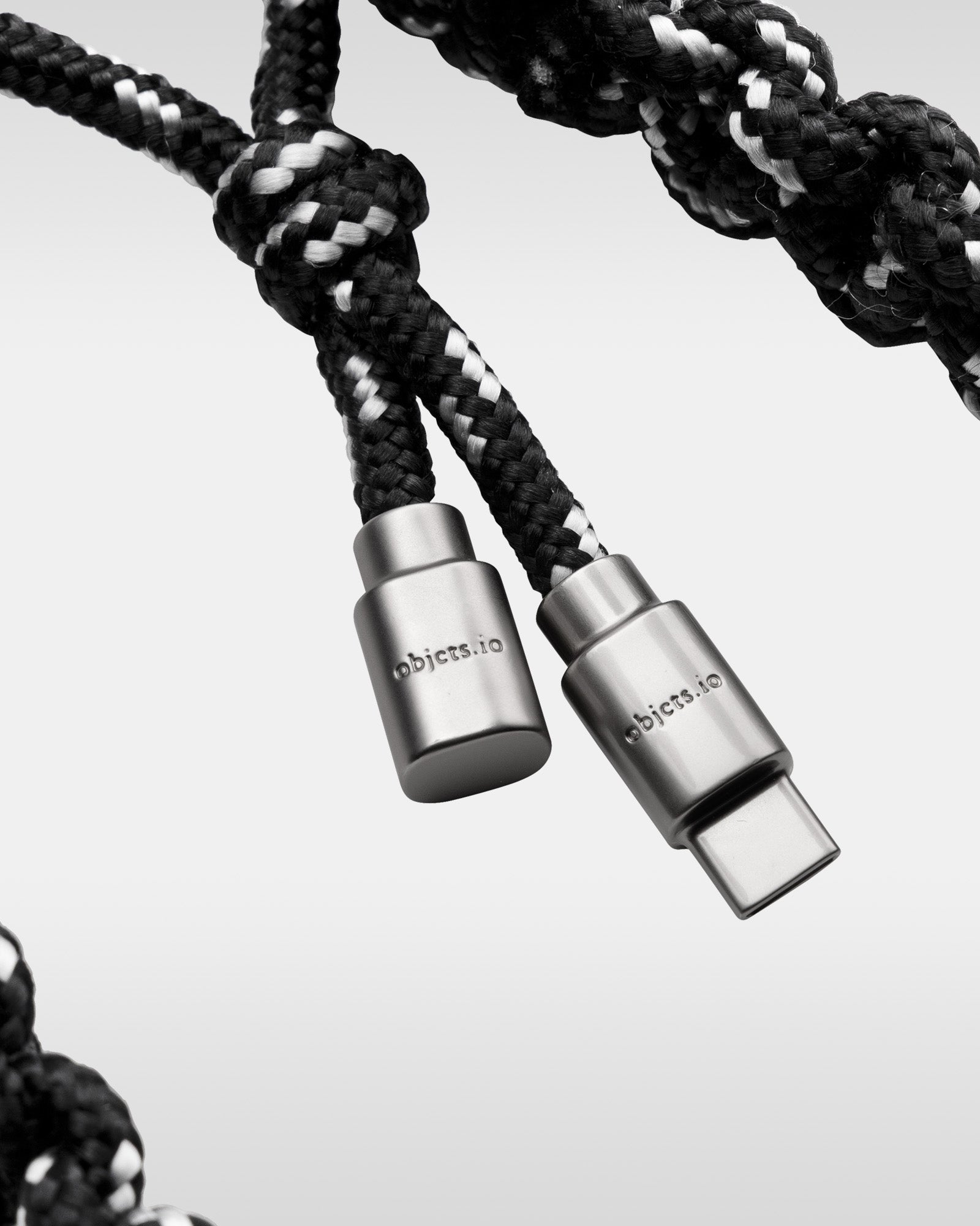 パラコード ハンドストラップ for Magwear Connect – objcts.io