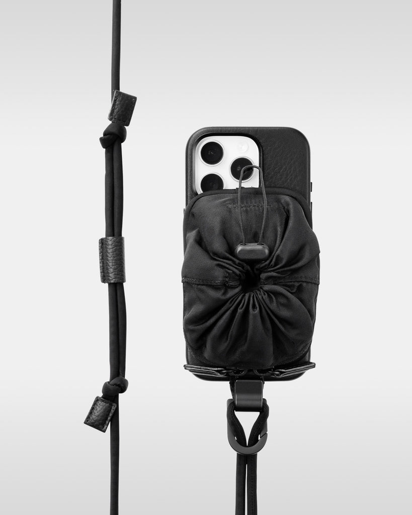 object.io レザーストラップ➕iPhone15Proケースセット レザー製 iPhoneケース セット / ストラップ付スマホケース