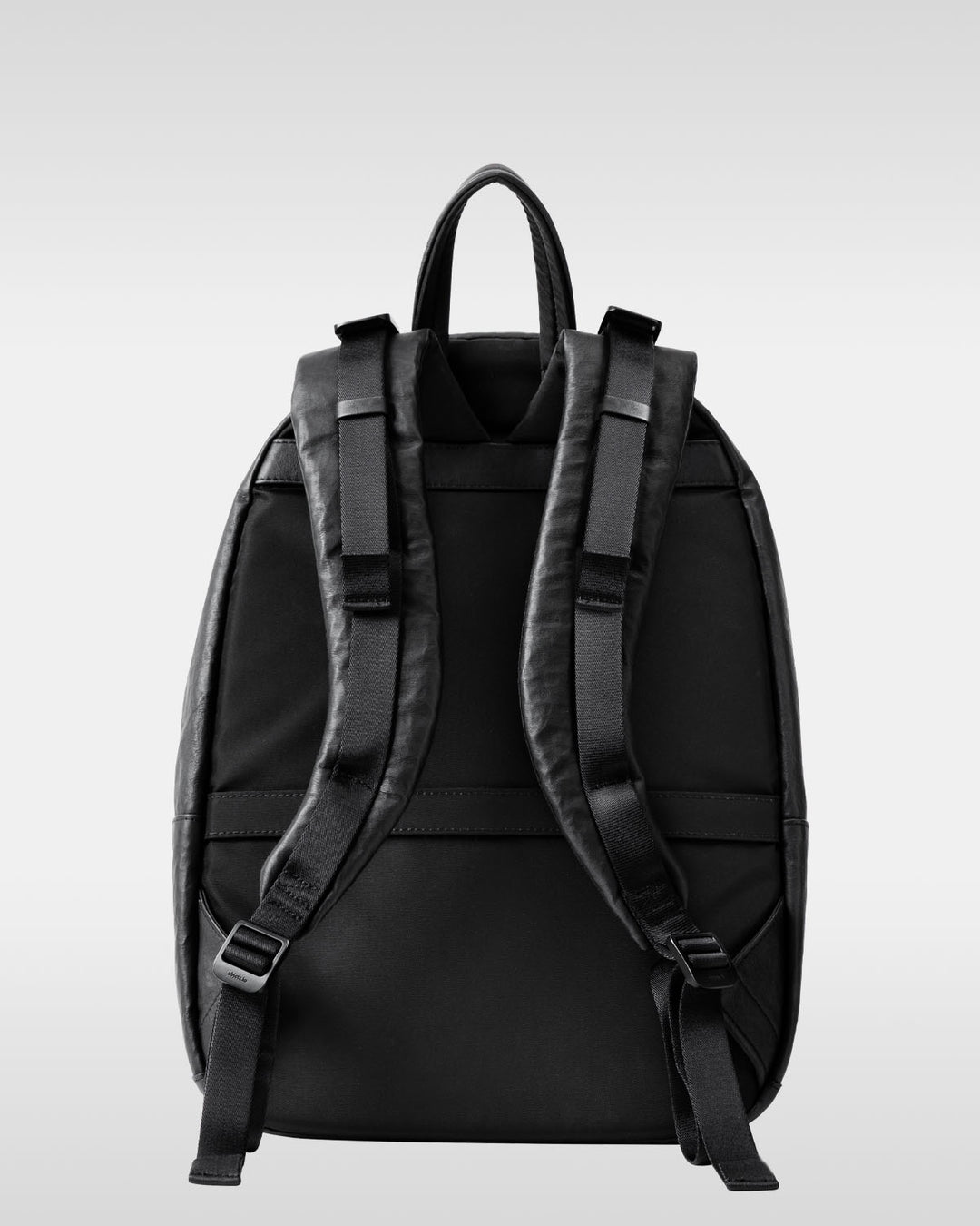 meanswhile × objcts.io ダイニーマ®レザー-Daypack "Common"