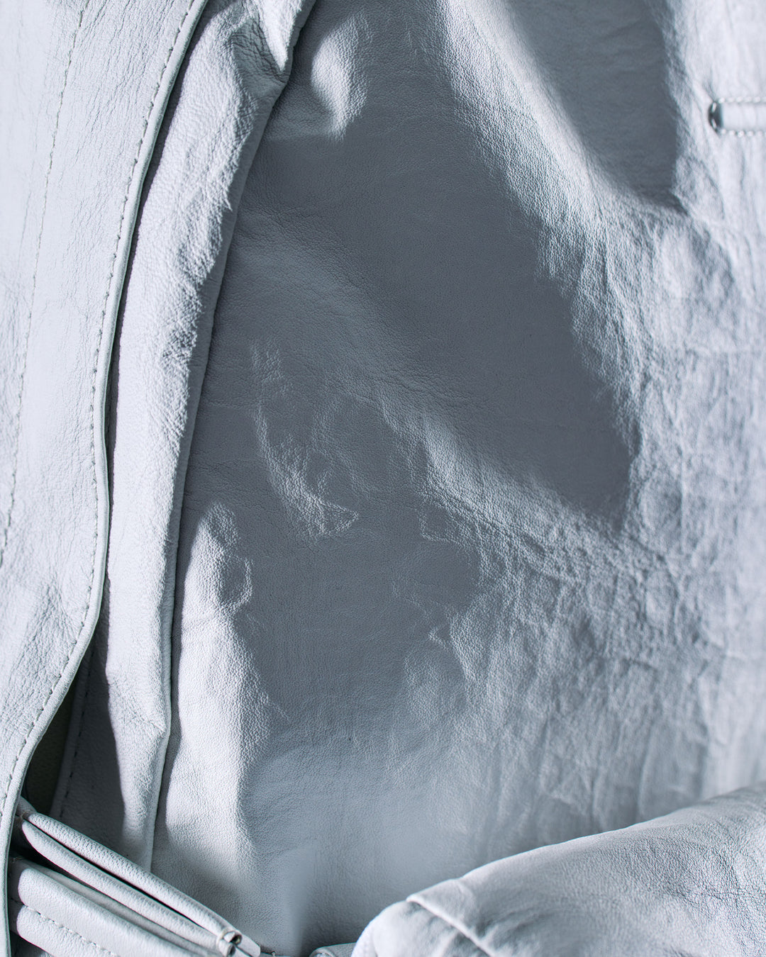 meanswhile × objcts.io ダイニーマ®レザー-Daypack "Common"