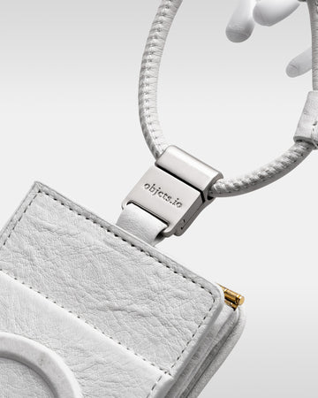 デタッチャブルストラップ付iPhoneアクセサリー objcts.io × meanswhile ダイニーマ®レザーウォレット - ホワイト