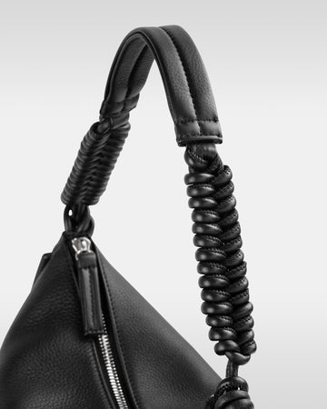 エッセンシャル レザーワンショルダー