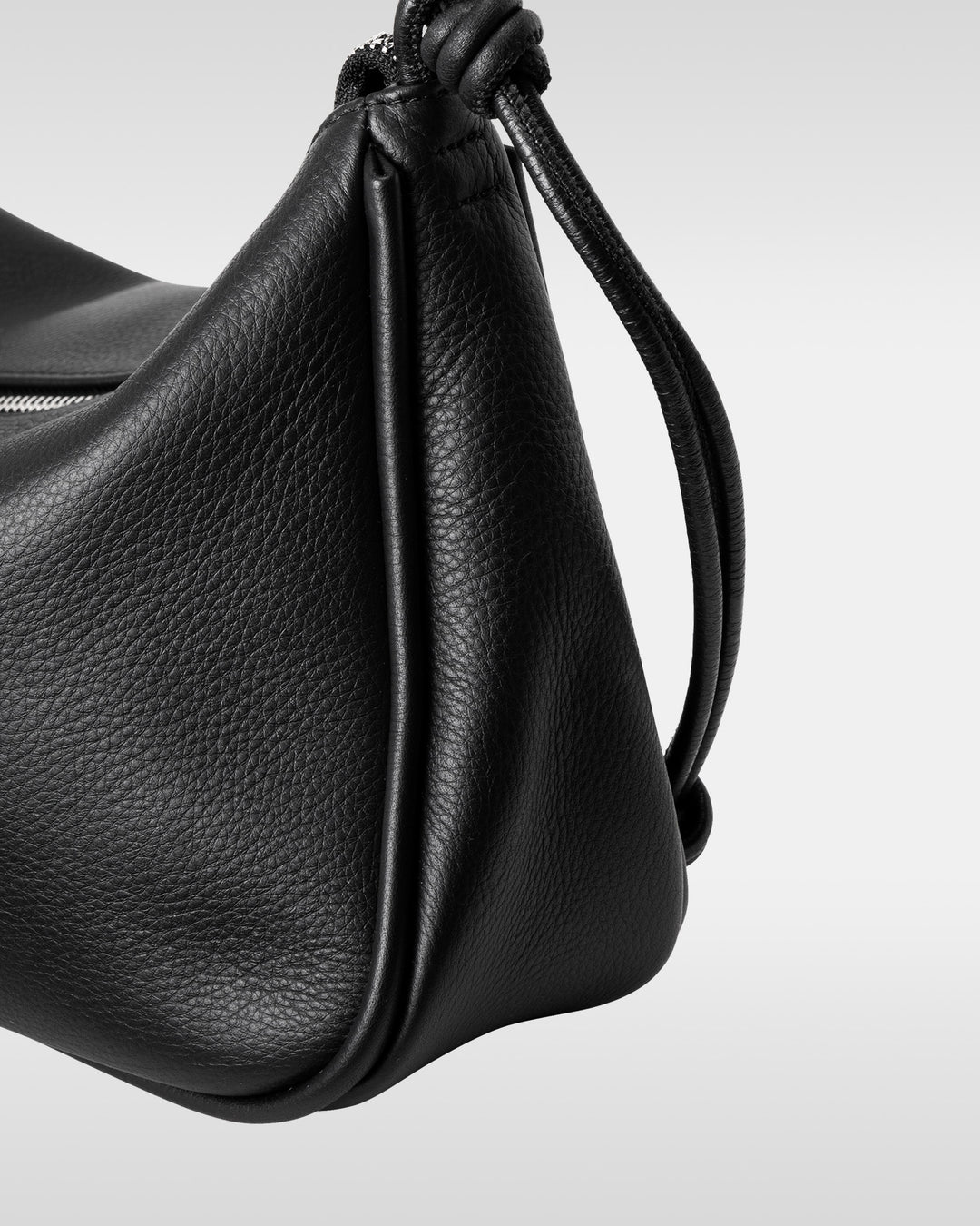 エッセンシャル レザーワンショルダー