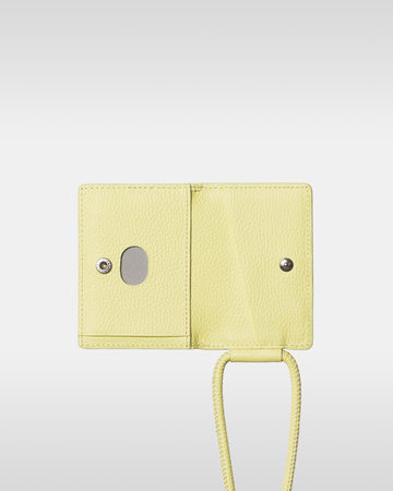 レザーストラップ付iPhoneアクセサリー - バターイエロー