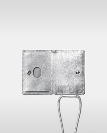 レザーストラップ付iPhoneアクセサリー - シルバー