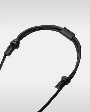 アジャスタブルレザーストラップ付iPhoneアクセサリー ラムレザーパース - ブラック