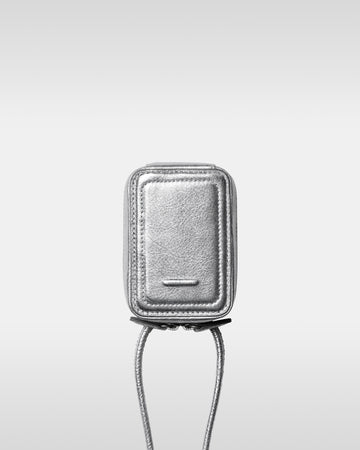 レザーストラップ付iPhoneアクセサリー - シルバー