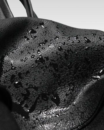 エッセンシャルレザーデイパック ミディアム