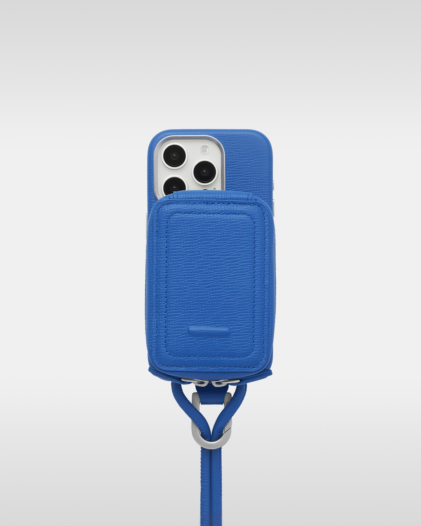 object.io 土屋鞄 iPhone15 携帯ケース セットブルー iPhone 15シリーズ対応。コーディネートに映える色鮮やかな