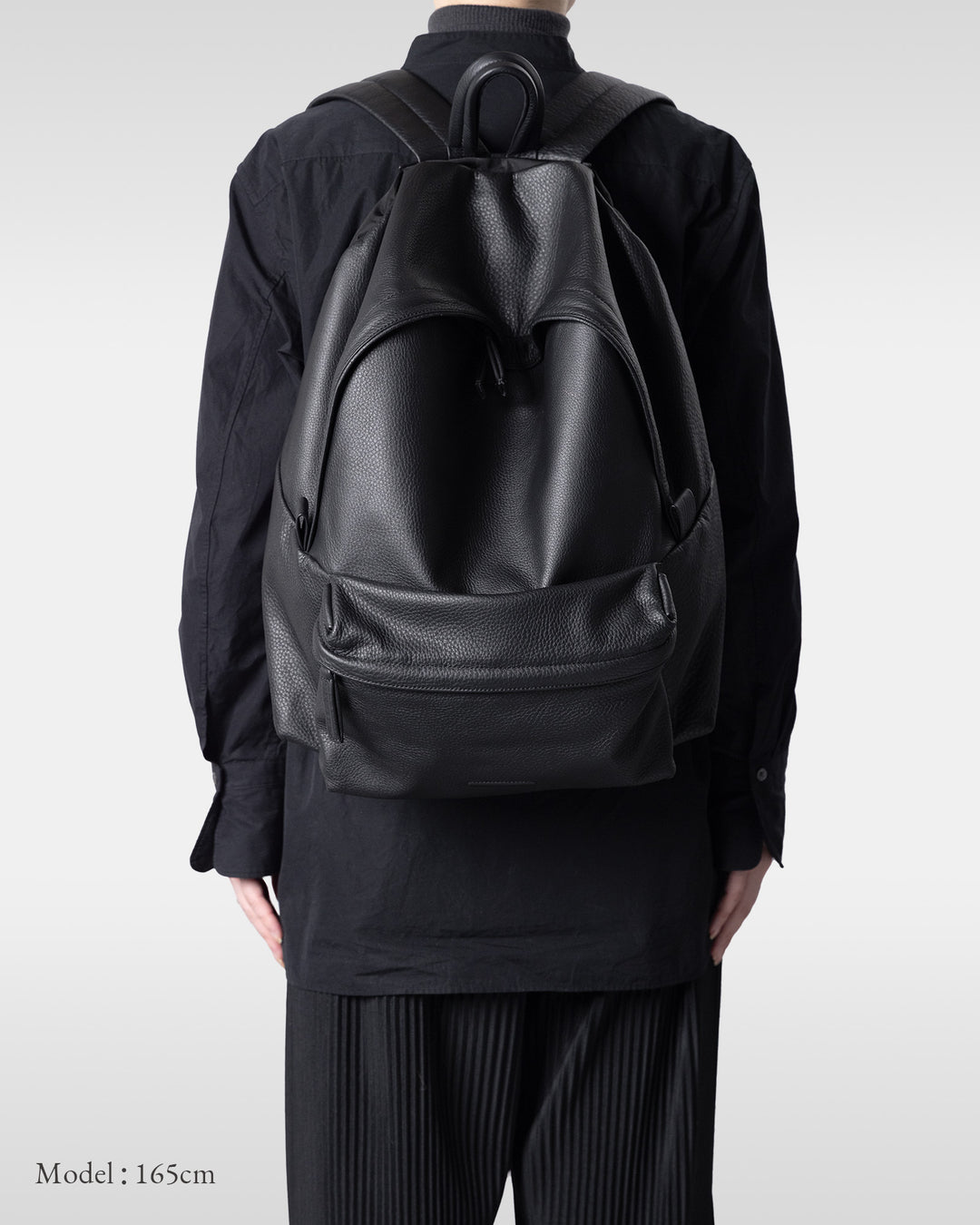 エッセンシャルレザーデイパック ミディアム