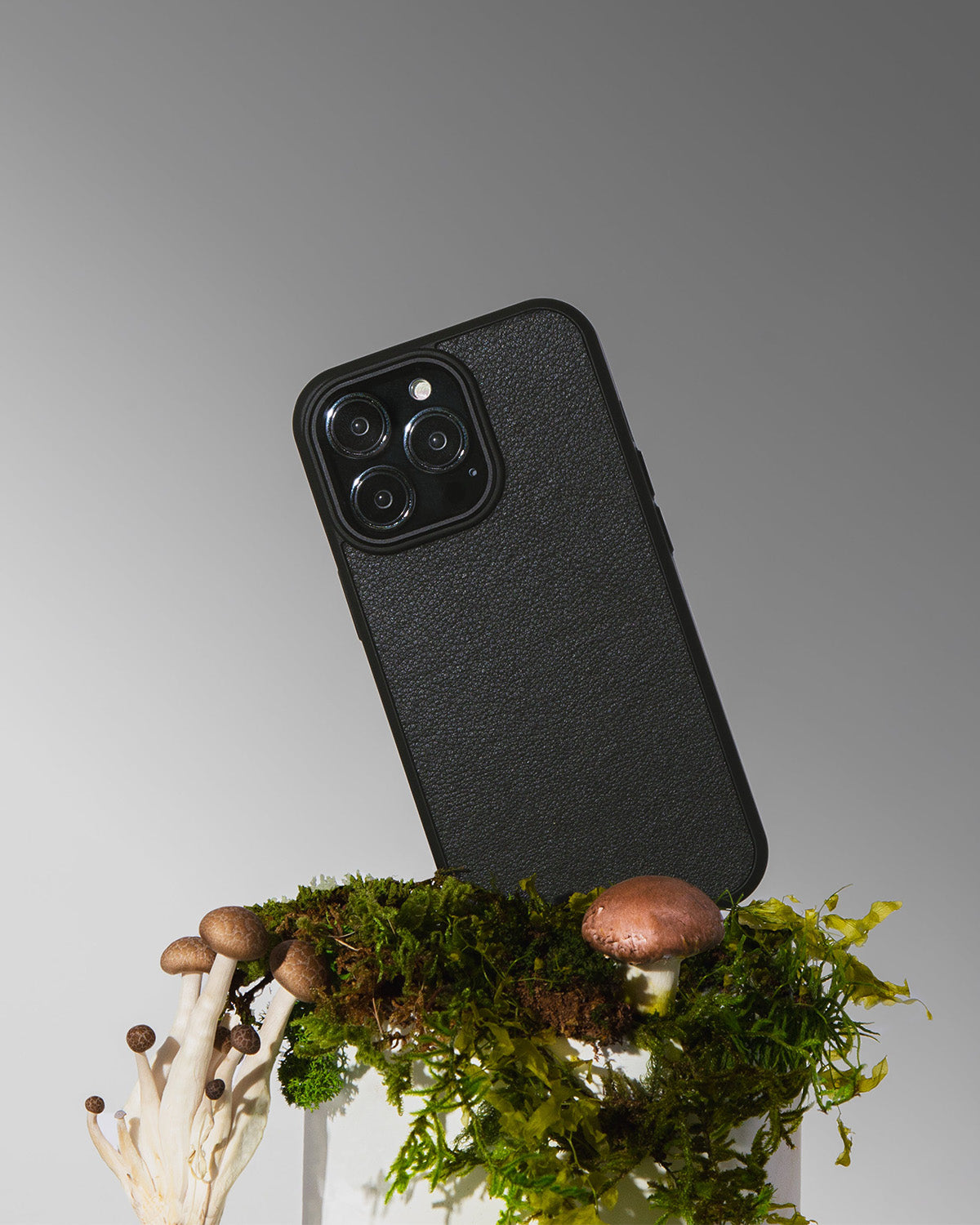 MagSafe対応マッシュルームレザーiPhoneケース – objcts.io