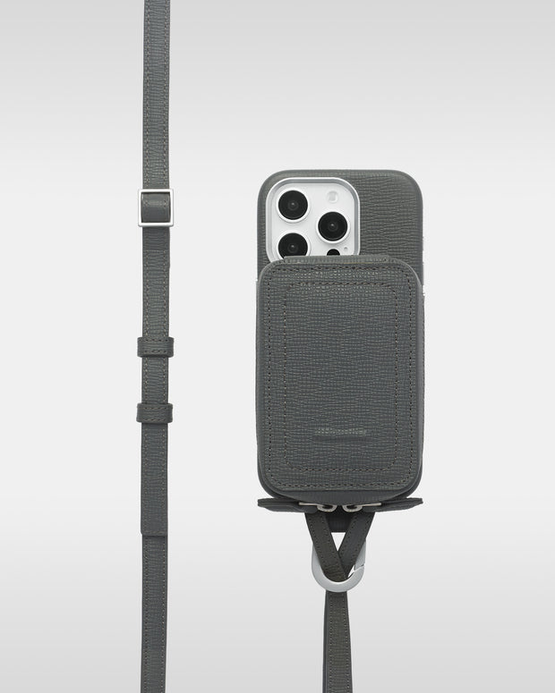objects.io レザーストラップ + iPhoneケースセット 15pro MagSafe対応 防水レザースマホショルダー by Sean Wotherspoon