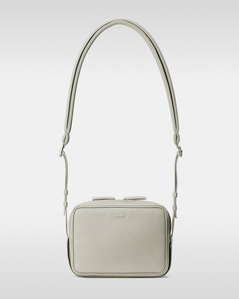 shoulderbag_M_WBG_front_970be1 shoulderbag_M_WBG_front_970be1